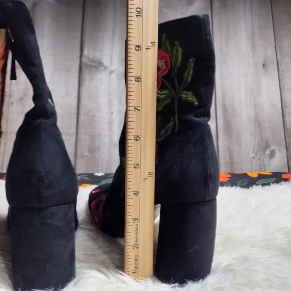Topshop Faux Suede Black Madame Floral Embroidery Boots-Sz 9.5 - Picture 7 of 11
